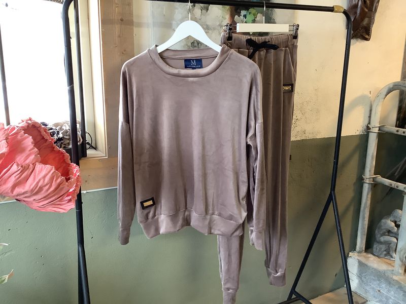 Velour round neck sett