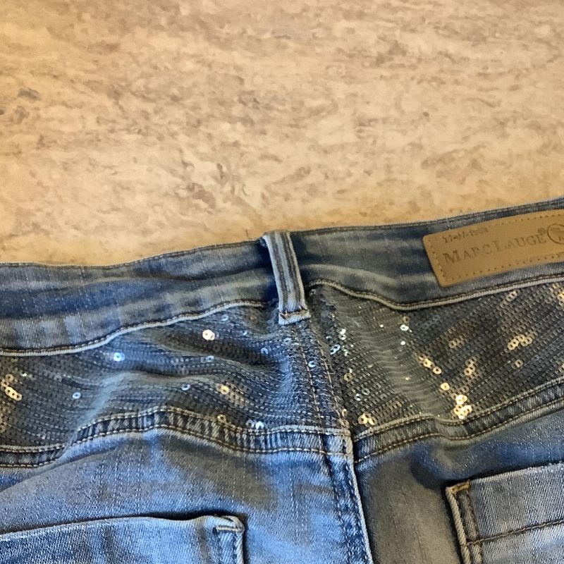 Lovely pail jeans.