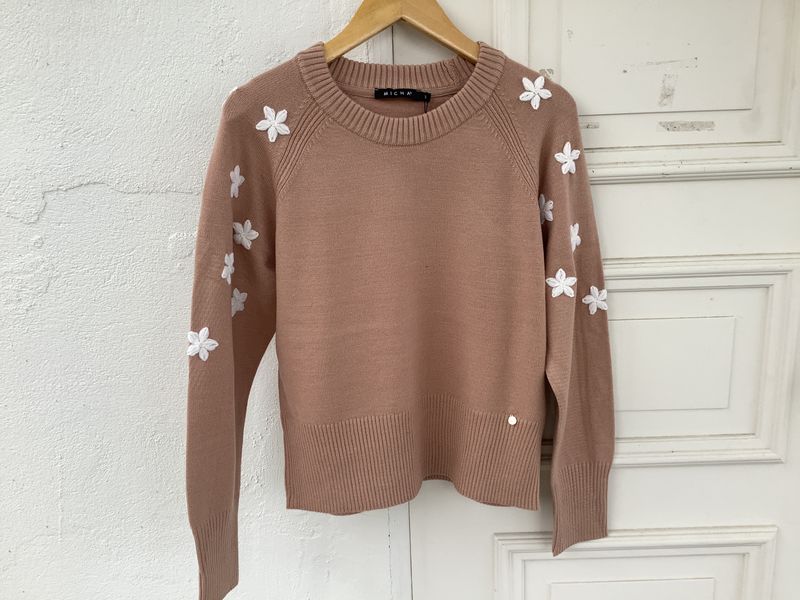 Flower pullover